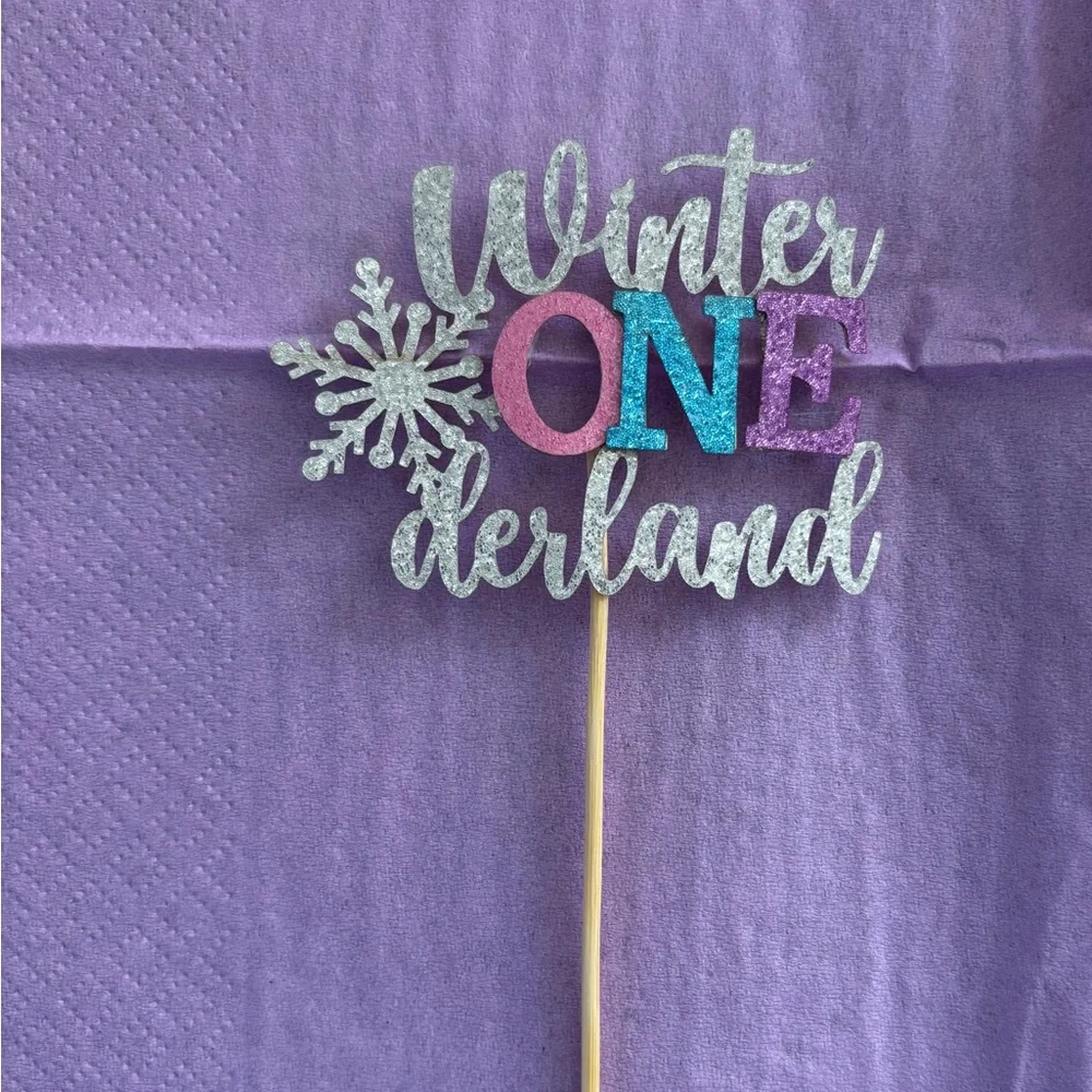 24 Winter Wonderland Snowflake Cake/Cupcake Toppers